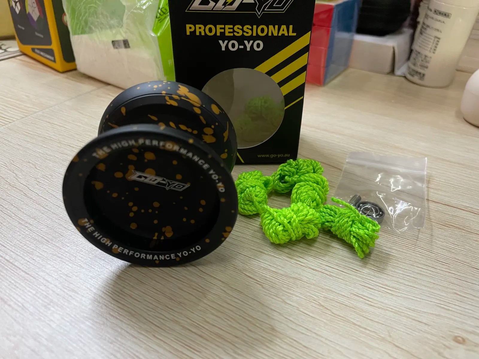 GO-YO product and included accessories